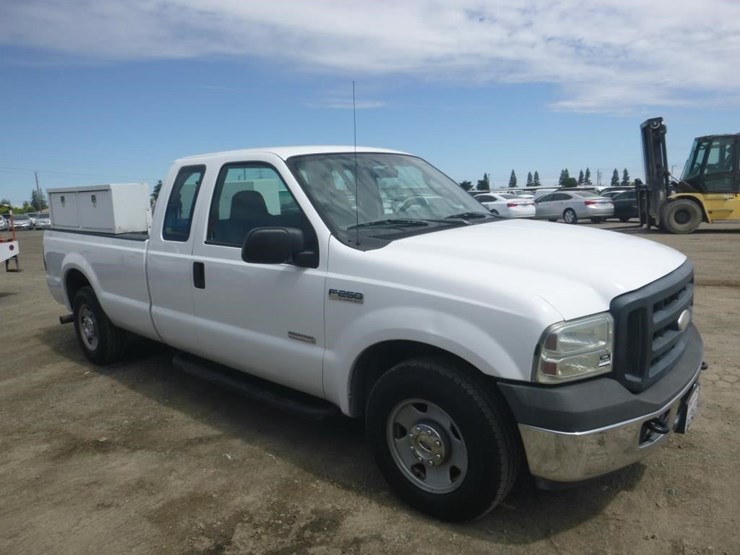 2006-ford-f250-image-2