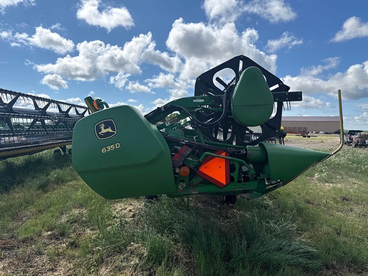 john-deere-635d-image-3