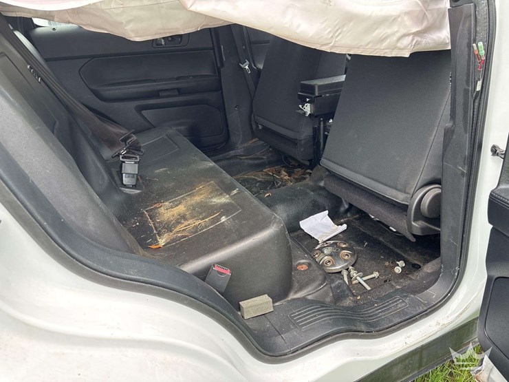 2019-ford-explorer-image-7