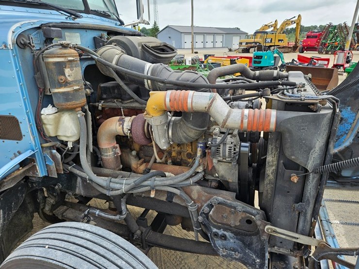 2006-peterbilt-386-image-13
