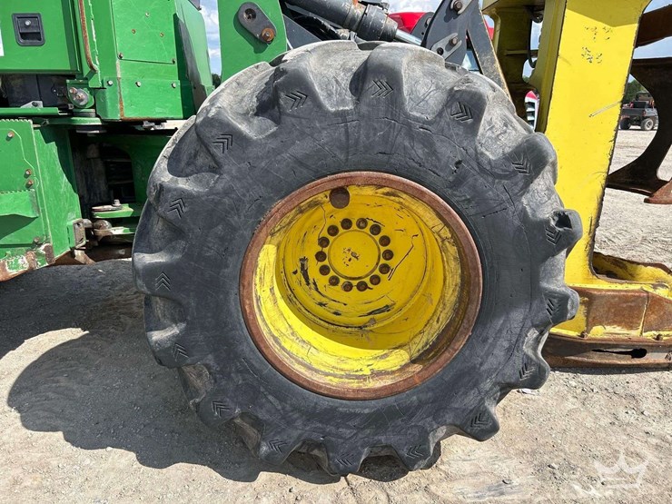 2021-deere-843l-image-29