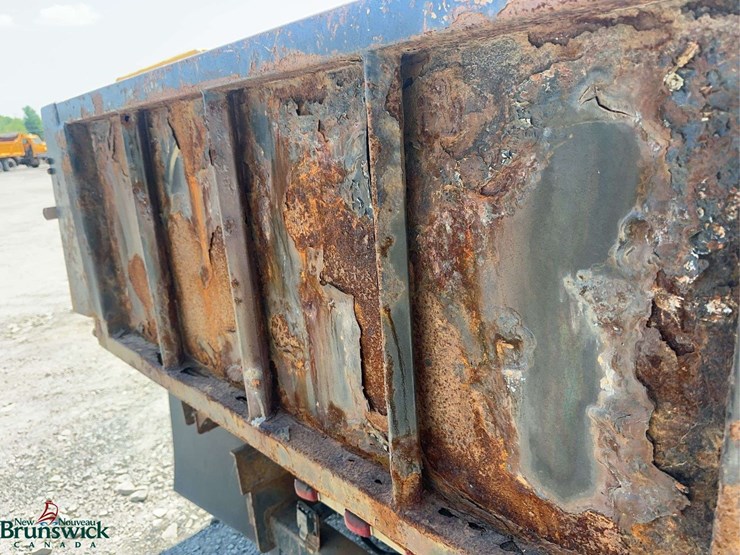 2012-ford-f550-xl-image-18