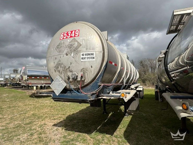 1979-fruehauf-tanker-image-2