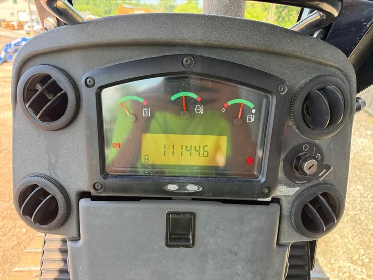 caterpillar-d3k-xl-image-24