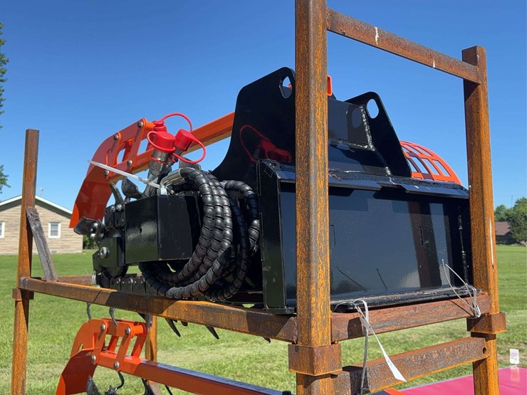 skid-steer-trencher-attachment-model-d39-image-5