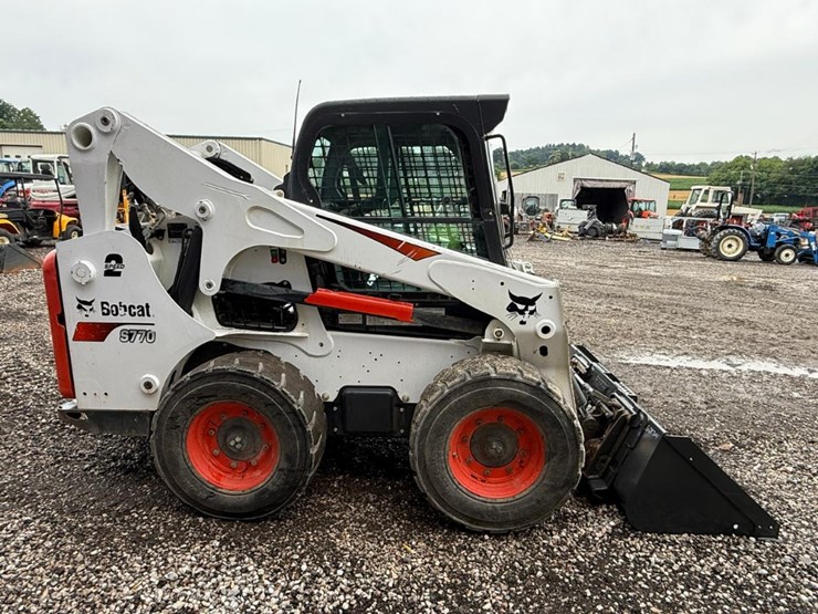 2018-bobcat-s770-image-5