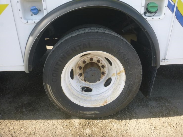 2012-ford-f550-image-30