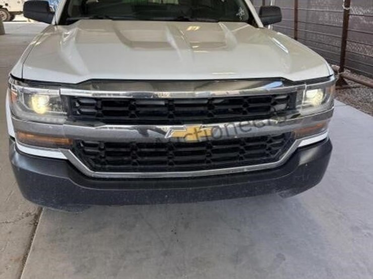 2016-chevrolet-silverado-1500-image-3
