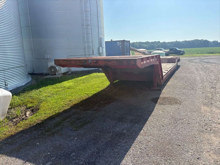 1978-lowboy-muva-trailer,-50ft,-12ft-neck,-22ft-well,-15ft-rear,-tandem-axle,-with-outriggers-image-2