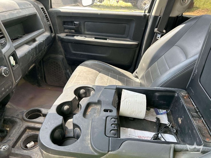 2018-dodge-3500-image-20