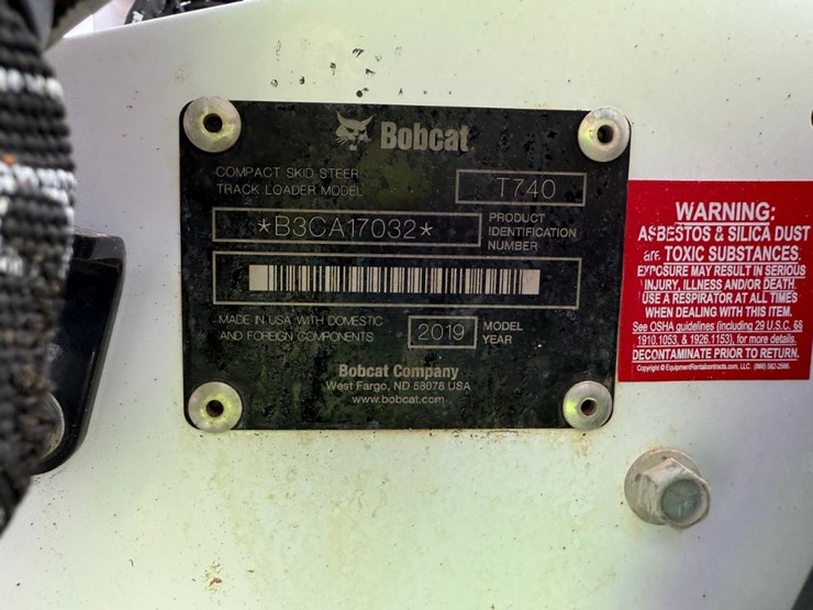 2019-bobcat-t740-image-28