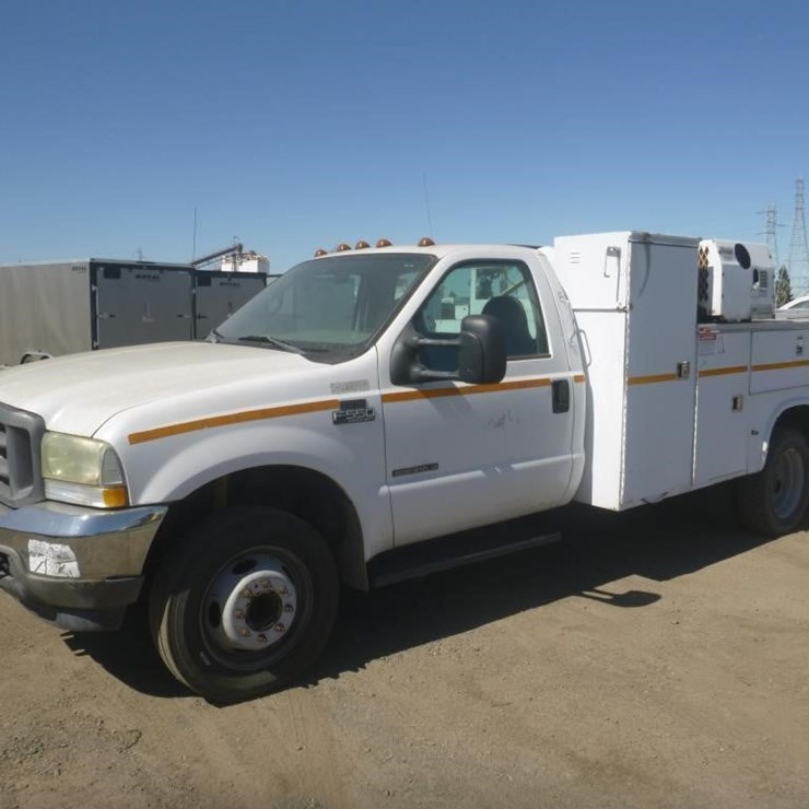 2002 FORD F550