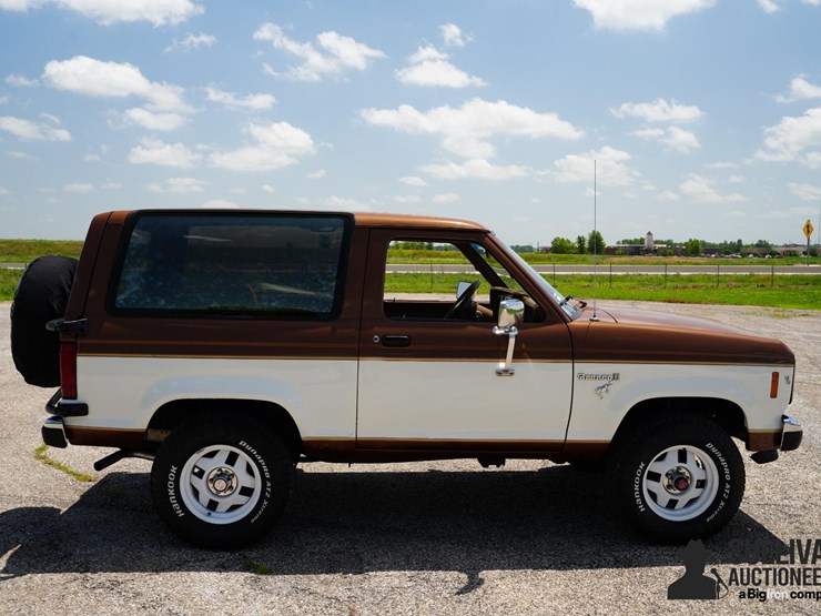 1986-ford-bronco-image-4