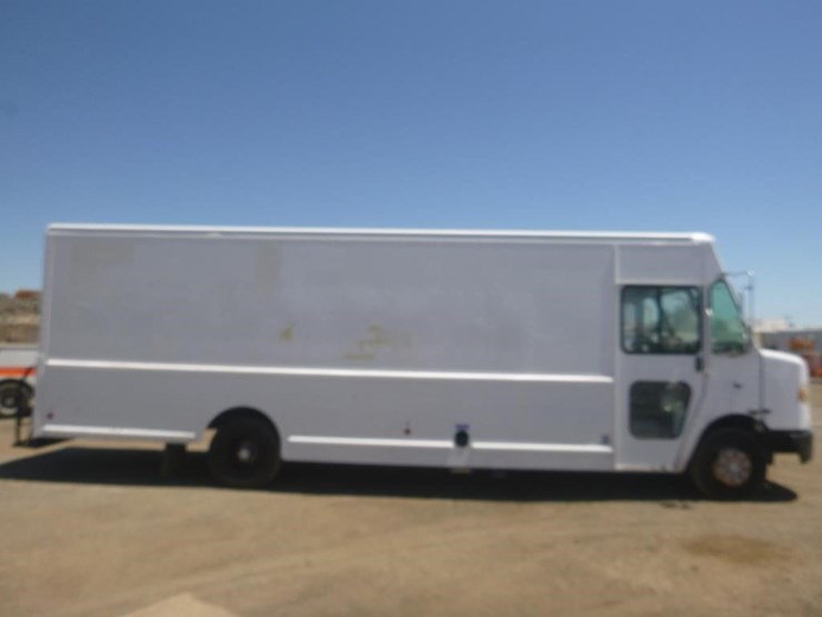2012-freightliner-mt55-image-7