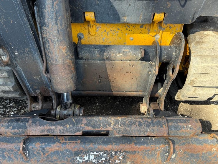 jcb-300t-image-10