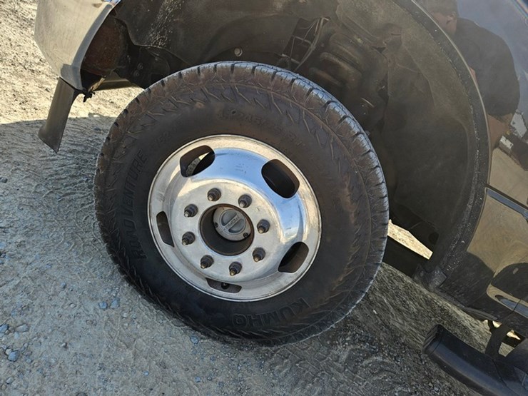 2021-ford-f350-image-44