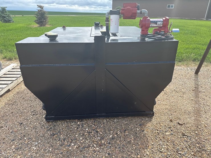 service-tank-with-pump-image-2