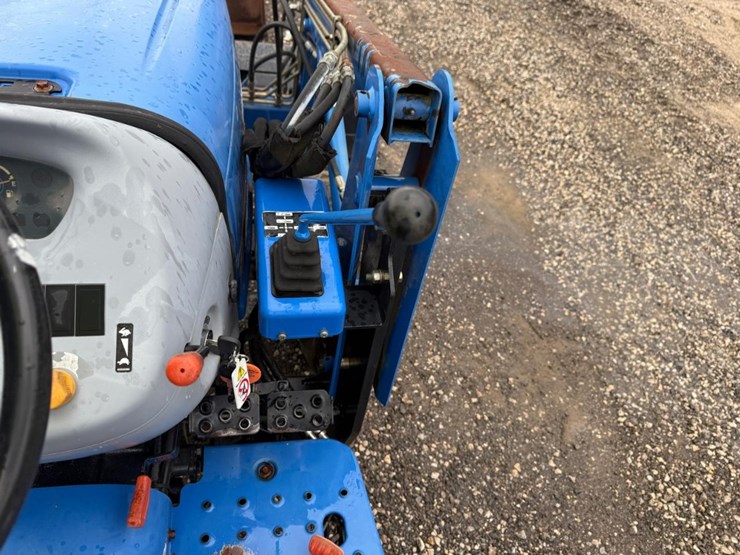 new-holland-workmaster-40-image-24