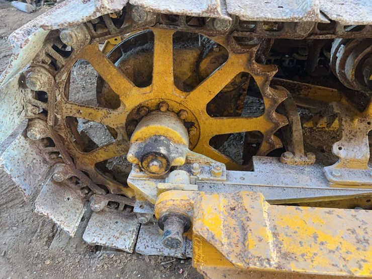 caterpillar-thirty-image-28