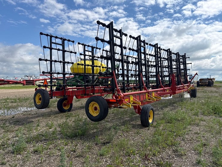 2013-bourgault-7200-image-4
