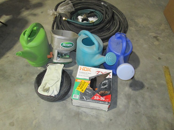 #45037-•-lot-of-water-hoses,-watering-jugs,-etc-inv#45037-image-3