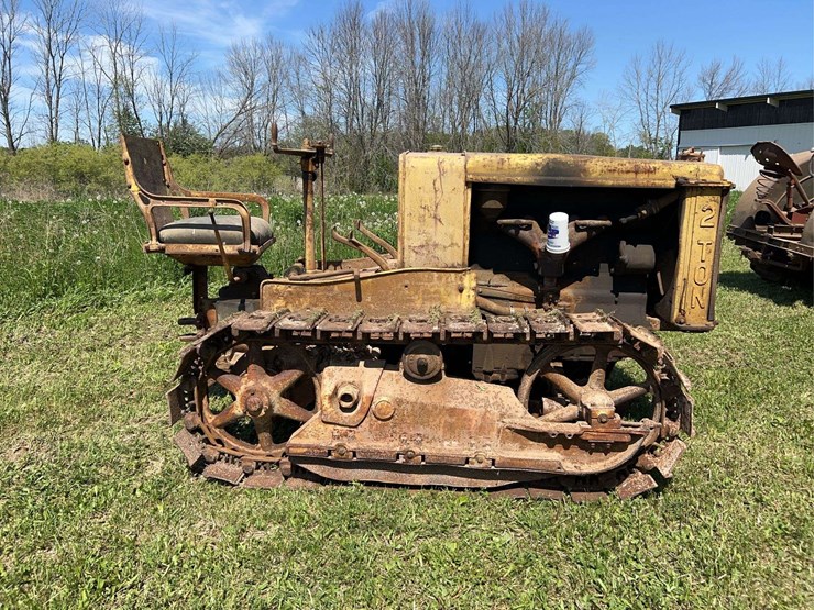 caterpillar-2-ton-image-2