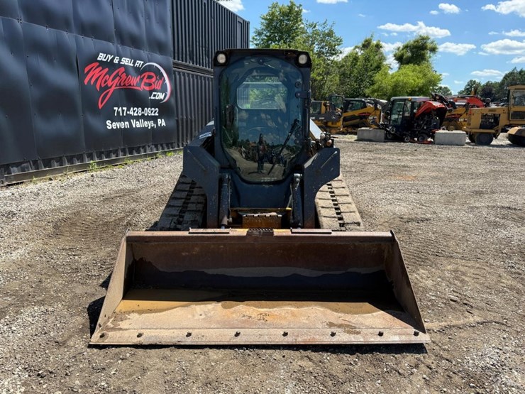 deere-323d-image-7