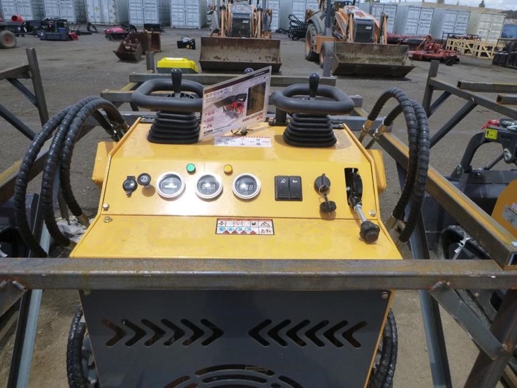 2026-zjg-zj-380-skid-steer-track-loader-image-12