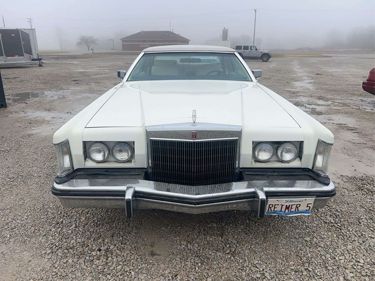 1979-lincoln-continental-mark-v-image-8