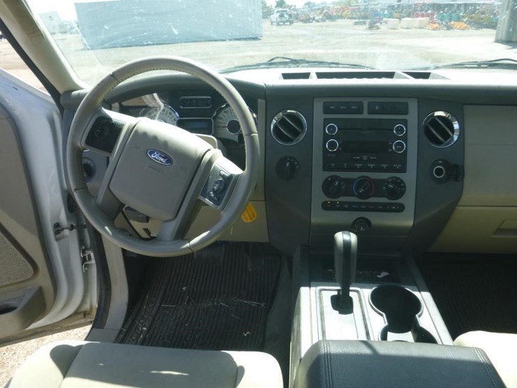 2014-ford-expedition-image-9
