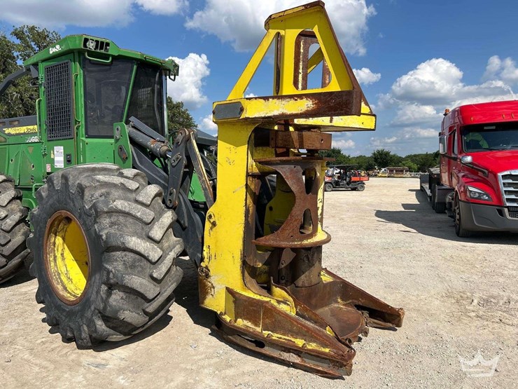 2021-deere-843l-image-19
