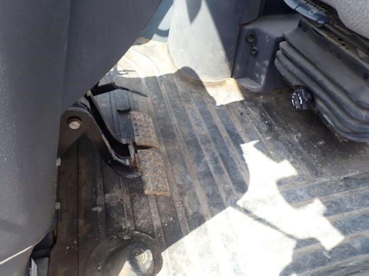2009-deere-310sj-image-34