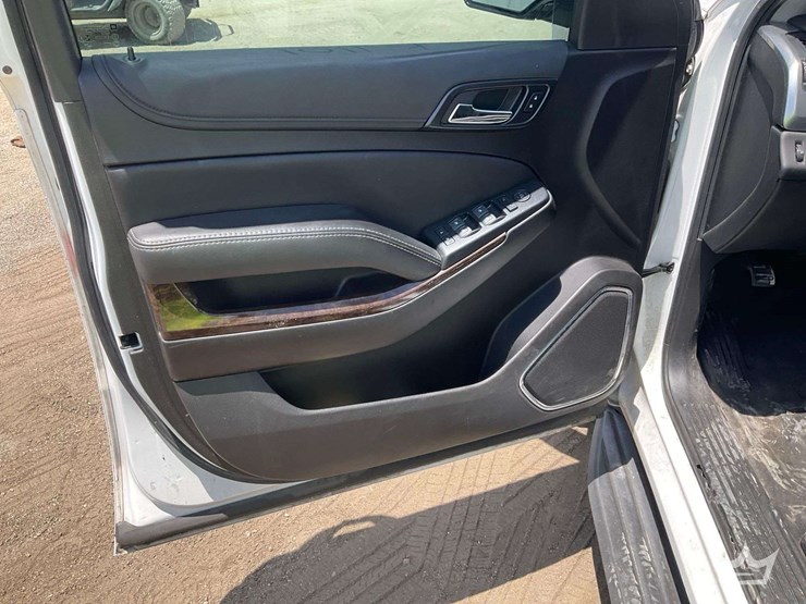 2020-chevrolet-tahoe-image-9