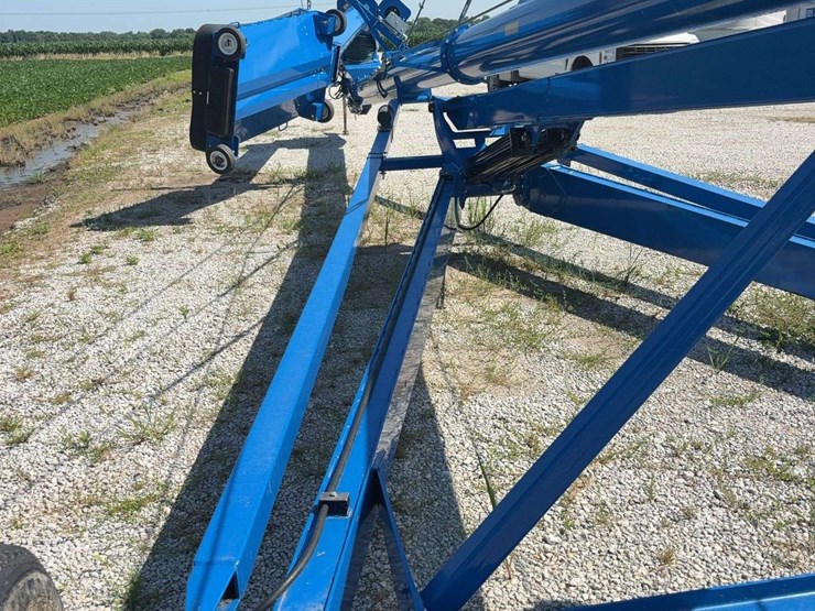 2022-brandt-13x90xlt-swing-away-auger,-hyd-raise-swing-away,-540pto,-less-than-60,000-bushel-ran,-still-has-the-paint-on-swing-away-augers,-twin-cylinder,-s/n--4905-image-30