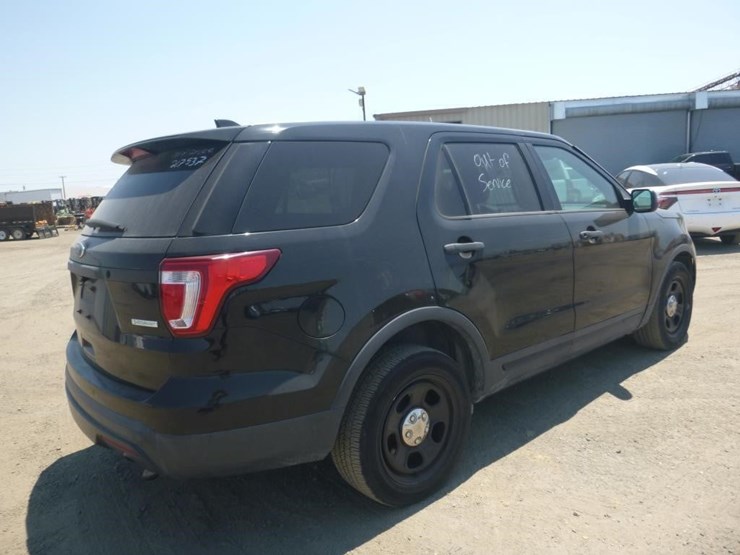 2017-ford-explorer-image-3