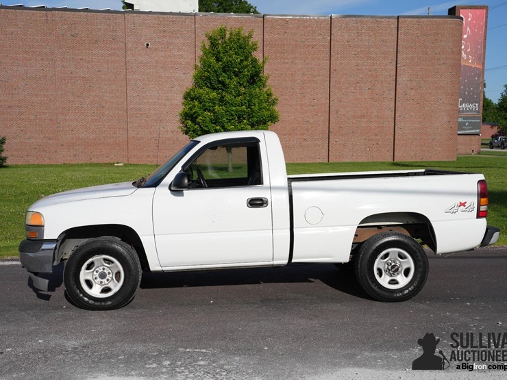 2002-gmc-sierra-1500-image-8