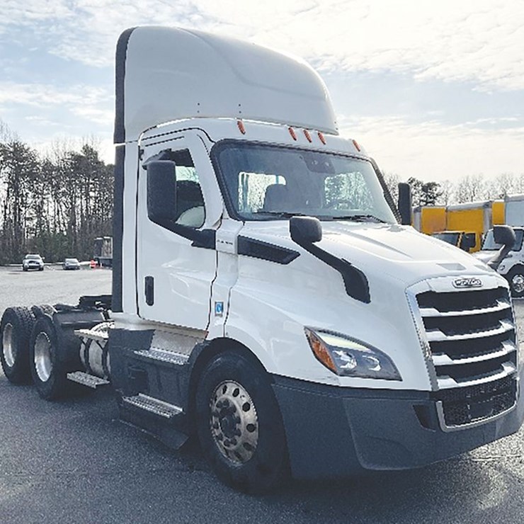 2022 FREIGHTLINER CASCADIA 116