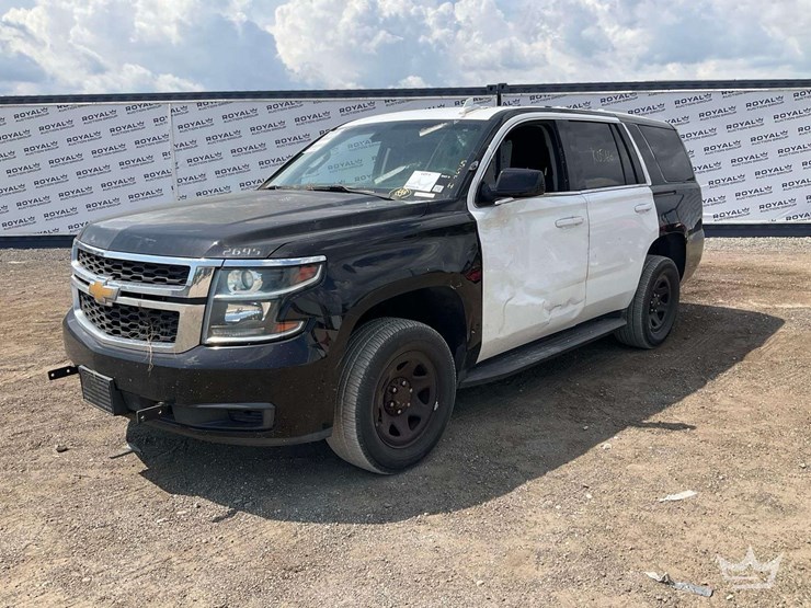 2018-chevrolet-tahoe-image-1