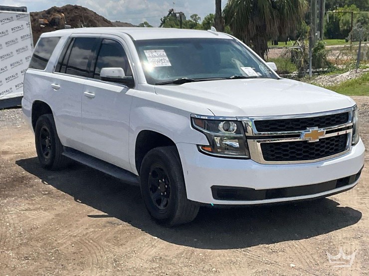 2020-chevrolet-tahoe-image-2