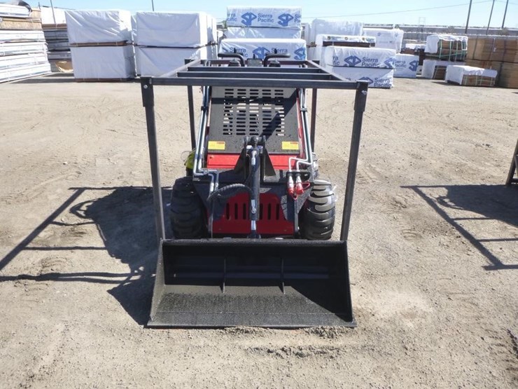 2026-sdlool-323tz-skid-steer-loader-image-5