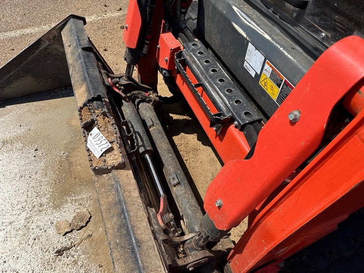 2024-kubota-svl75-3-image-13