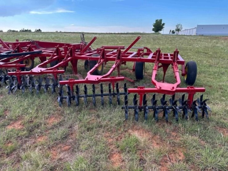 sunflower-7-shank-blade-plow---35'-image-11
