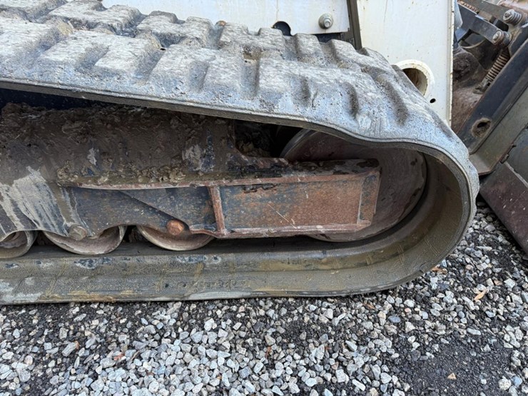 2019-bobcat-t740-image-14