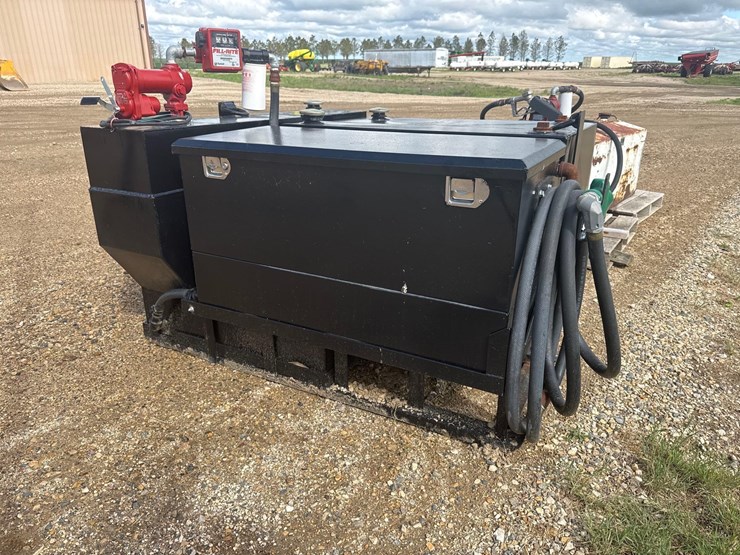 service-tank-with-pump-image-4