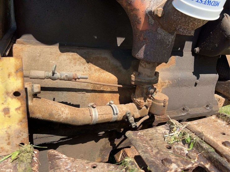 caterpillar-2-ton-image-15