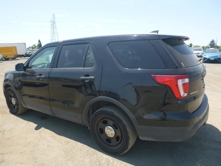2018-ford-explorer-image-4