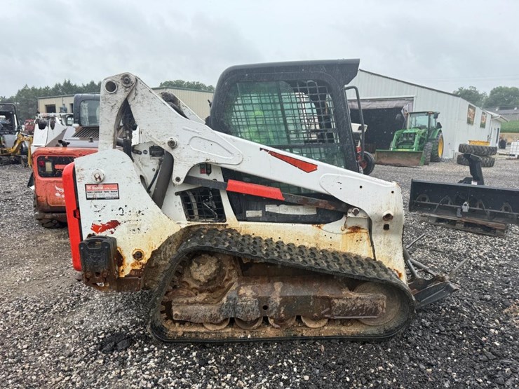 2020-bobcat-t595-image-5