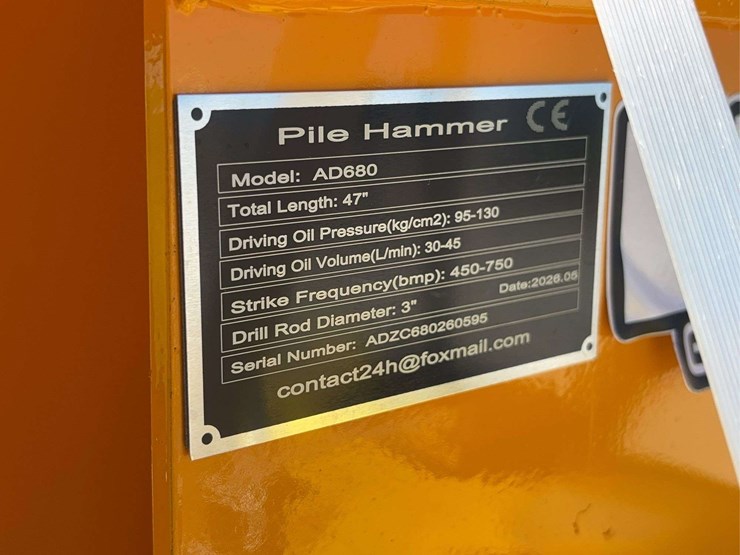 giyi-ad680-hydraulic-pile-hammer-image-9