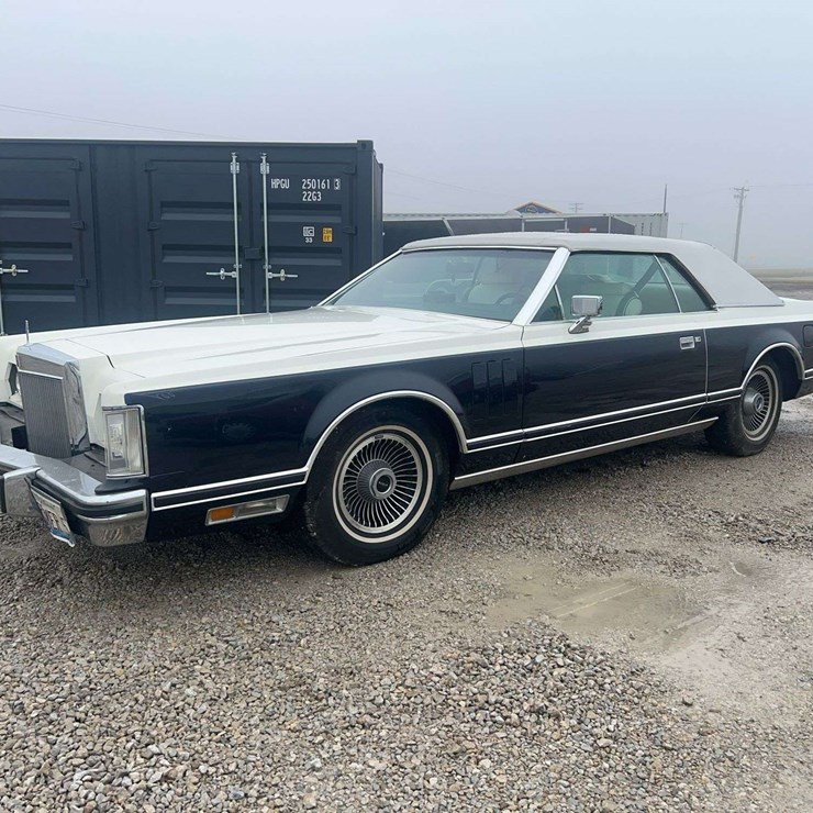 1979 Lincoln Continental Mark V