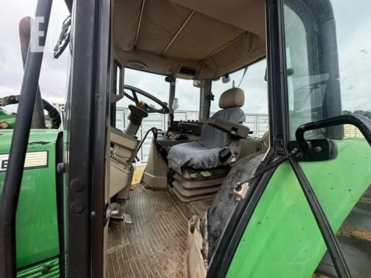 2011-john-deere-7130-image-11